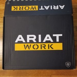 Brand new camo Ariat steel toe work boots